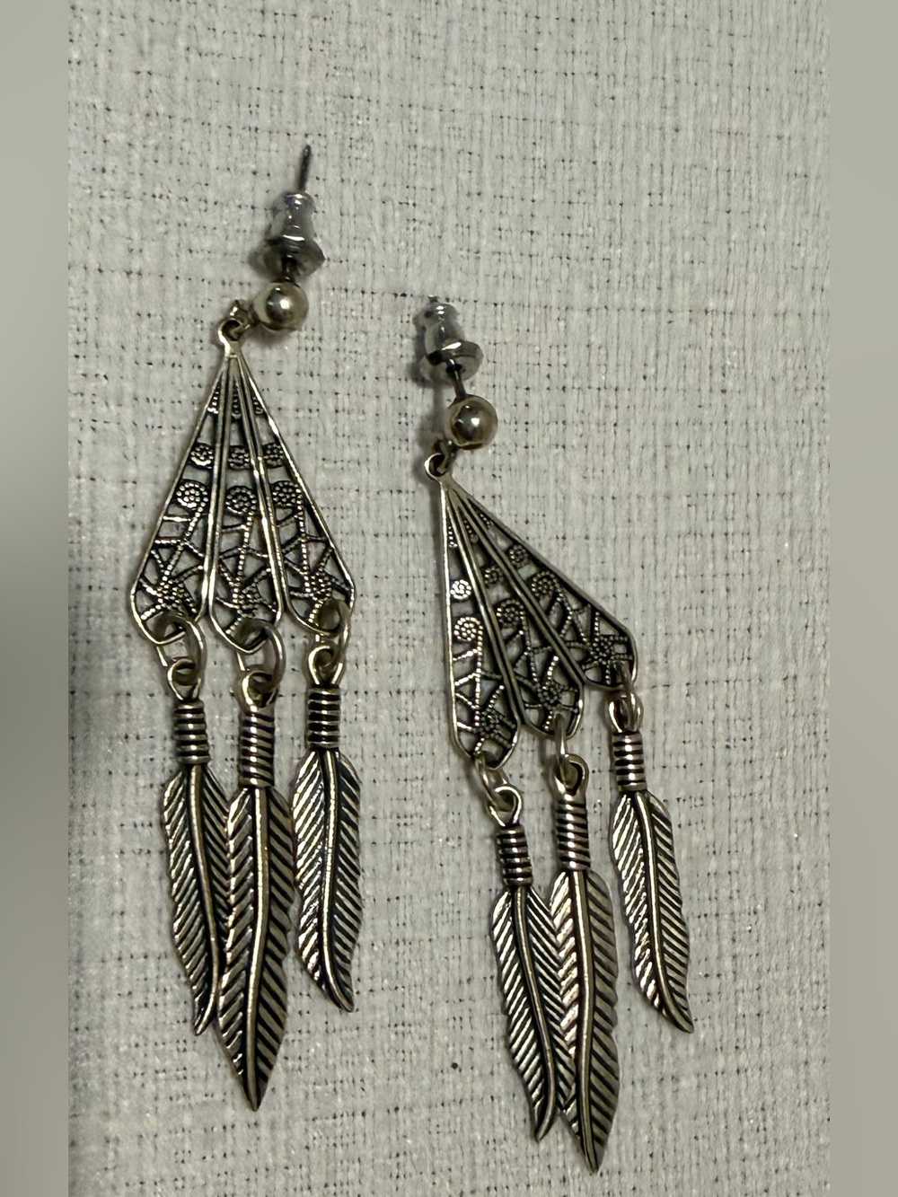 Southwest triangle Silver Feather Chandelier Drop Earrings wires silver tone